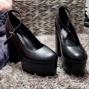 Platform Mary Jane heels